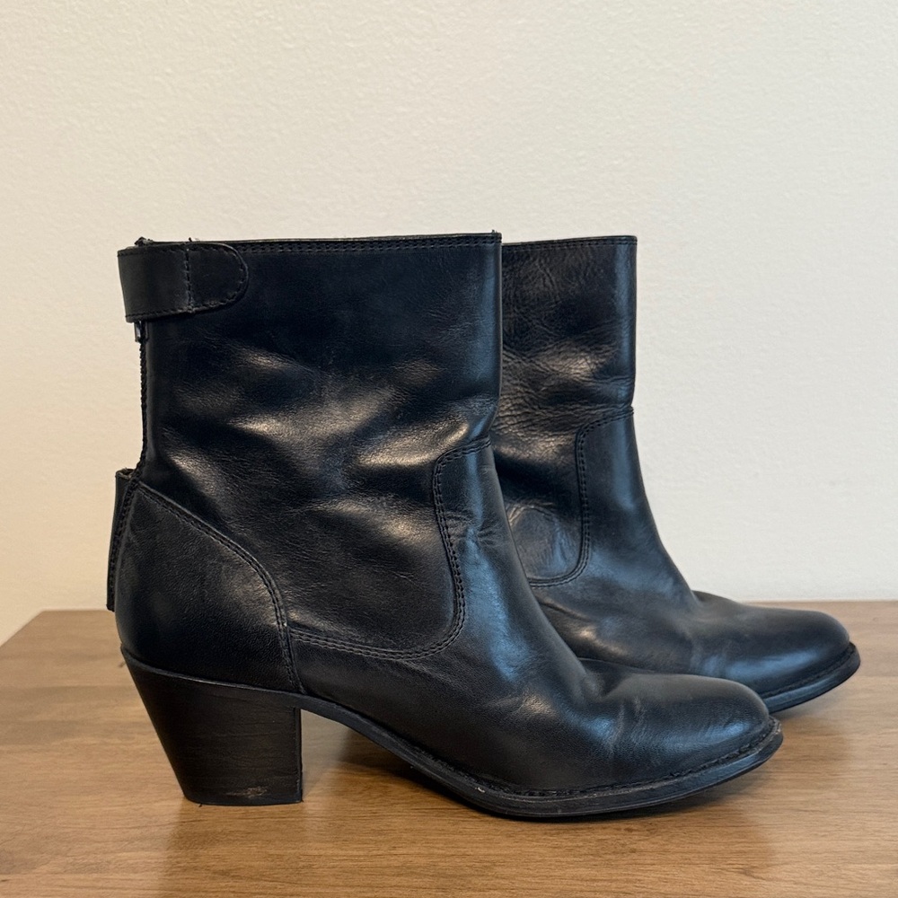 Frye Black Leather Heeled Boots